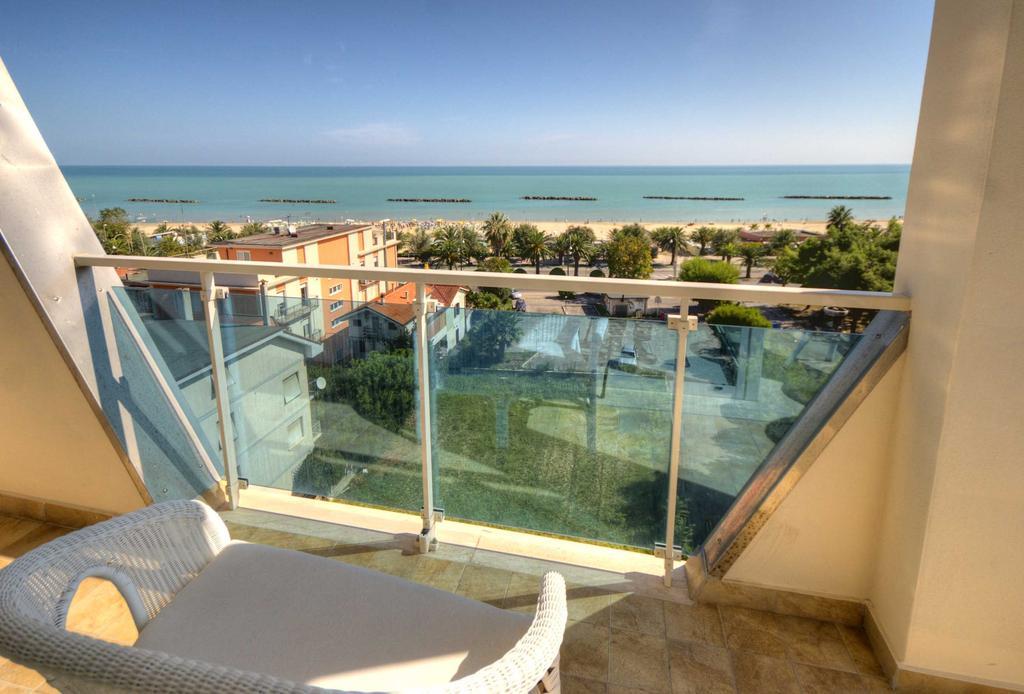 Hotel Sydney San Benedetto del Tronto Rum bild