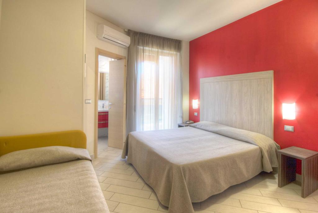 Hotel Sydney San Benedetto del Tronto Rum bild